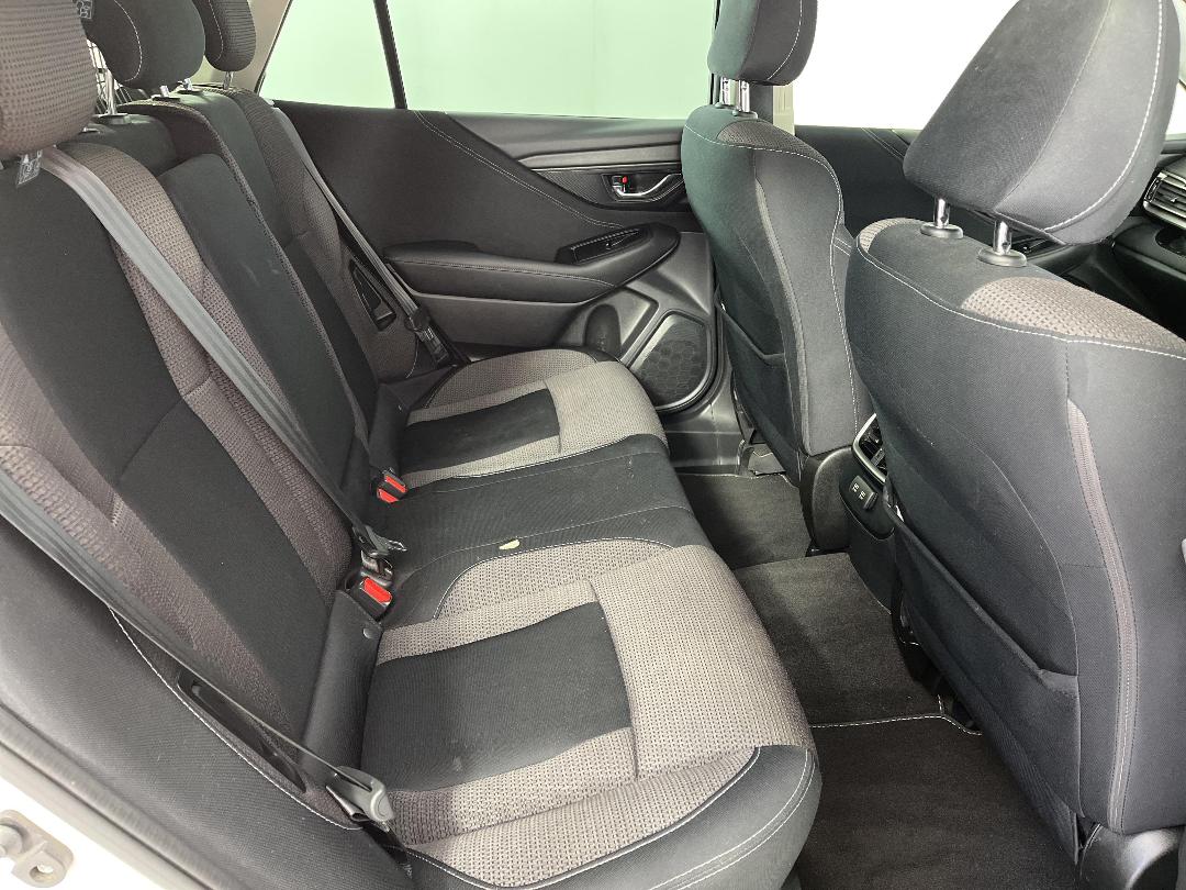 Photo '20' of Subaru Outback