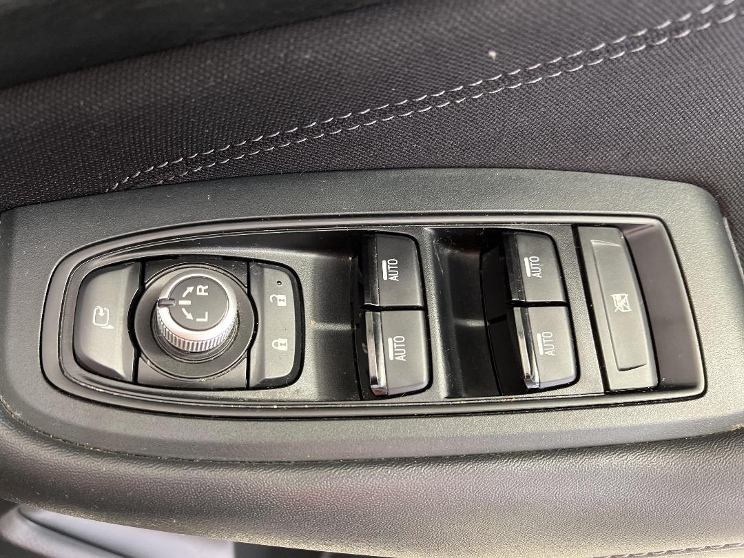 Photo '23' of Subaru Outback