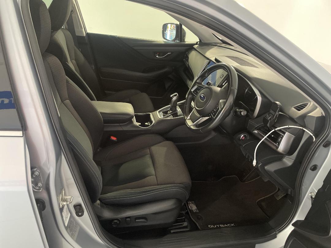 Photo '16' of Subaru Outback Photo '16' of Subaru Outback