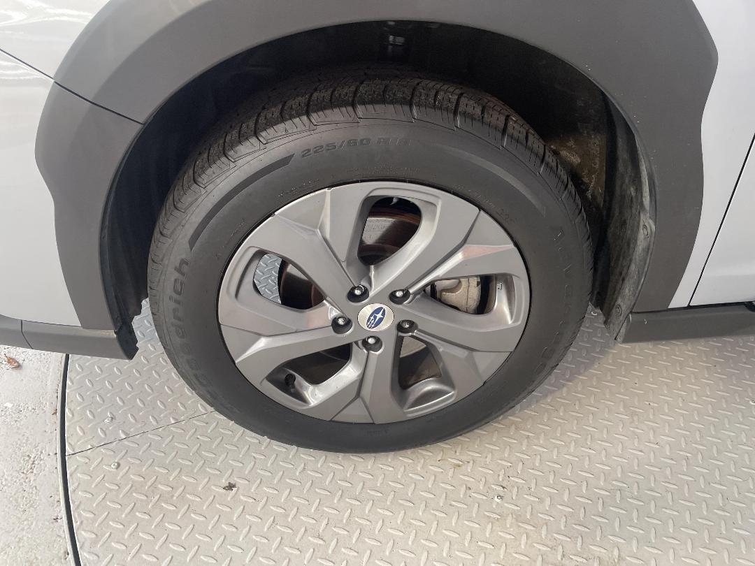 Photo '10' of Subaru Outback Photo '10' of Subaru Outback