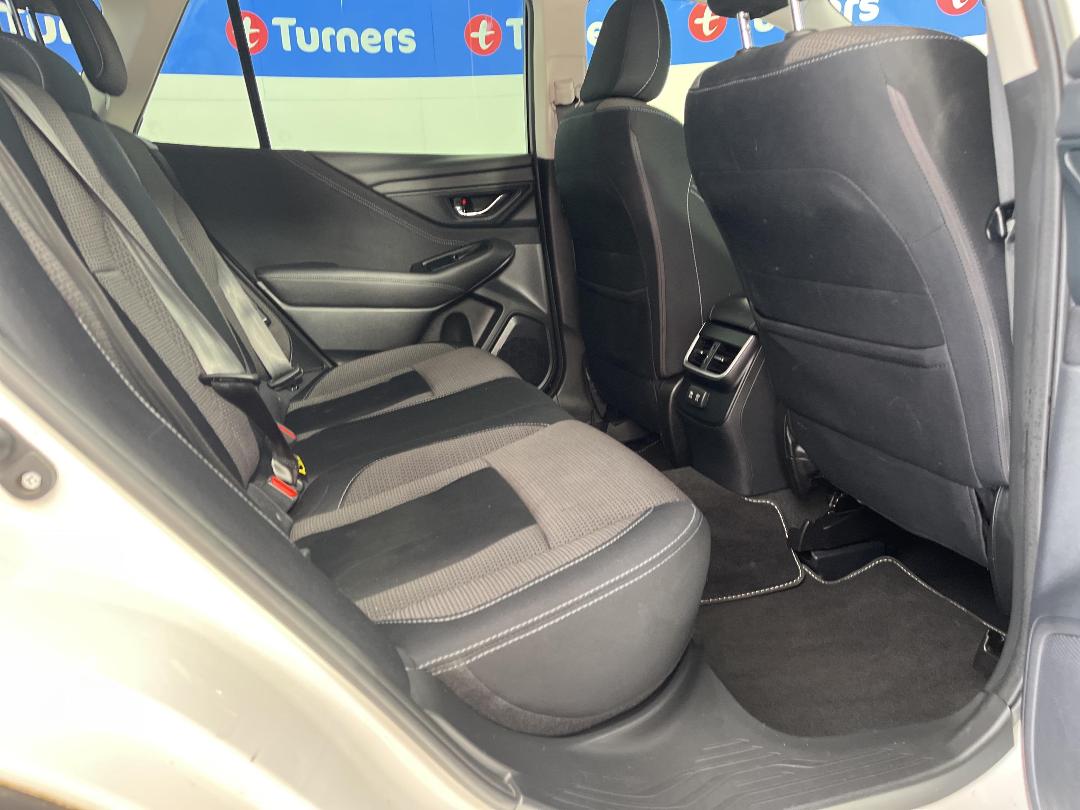 Photo '20' of Subaru Outback Photo '20' of Subaru Outback