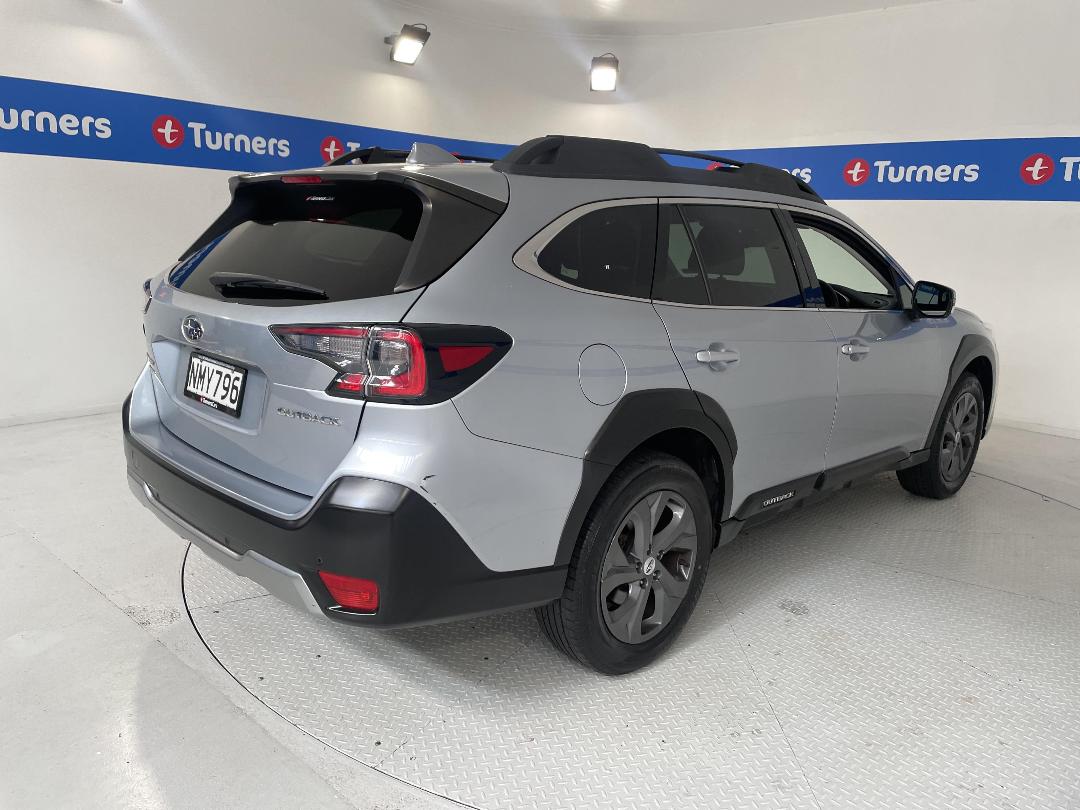 Photo '7' of Subaru Outback