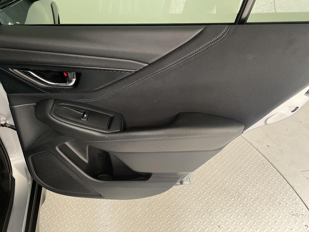 Photo '19' of Subaru Outback