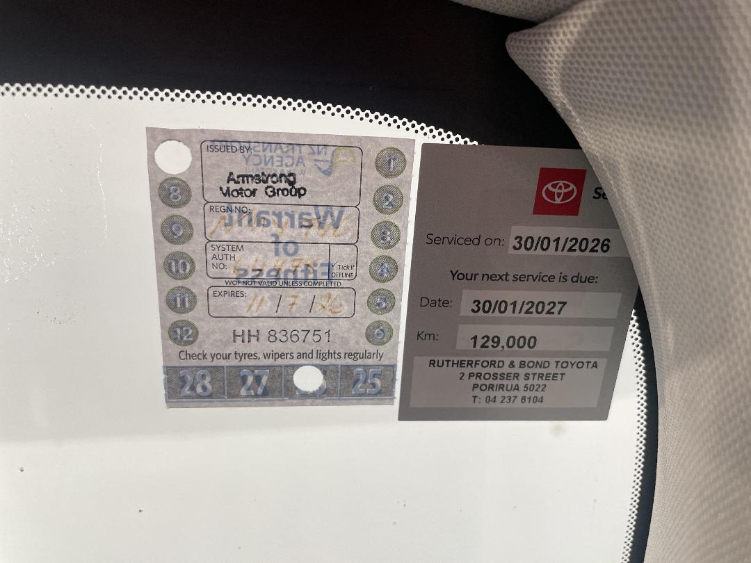 Photo '33' of Subaru Outback