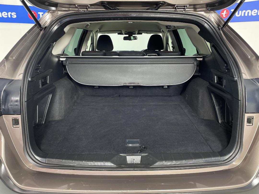 Photo '14' of Subaru Outback