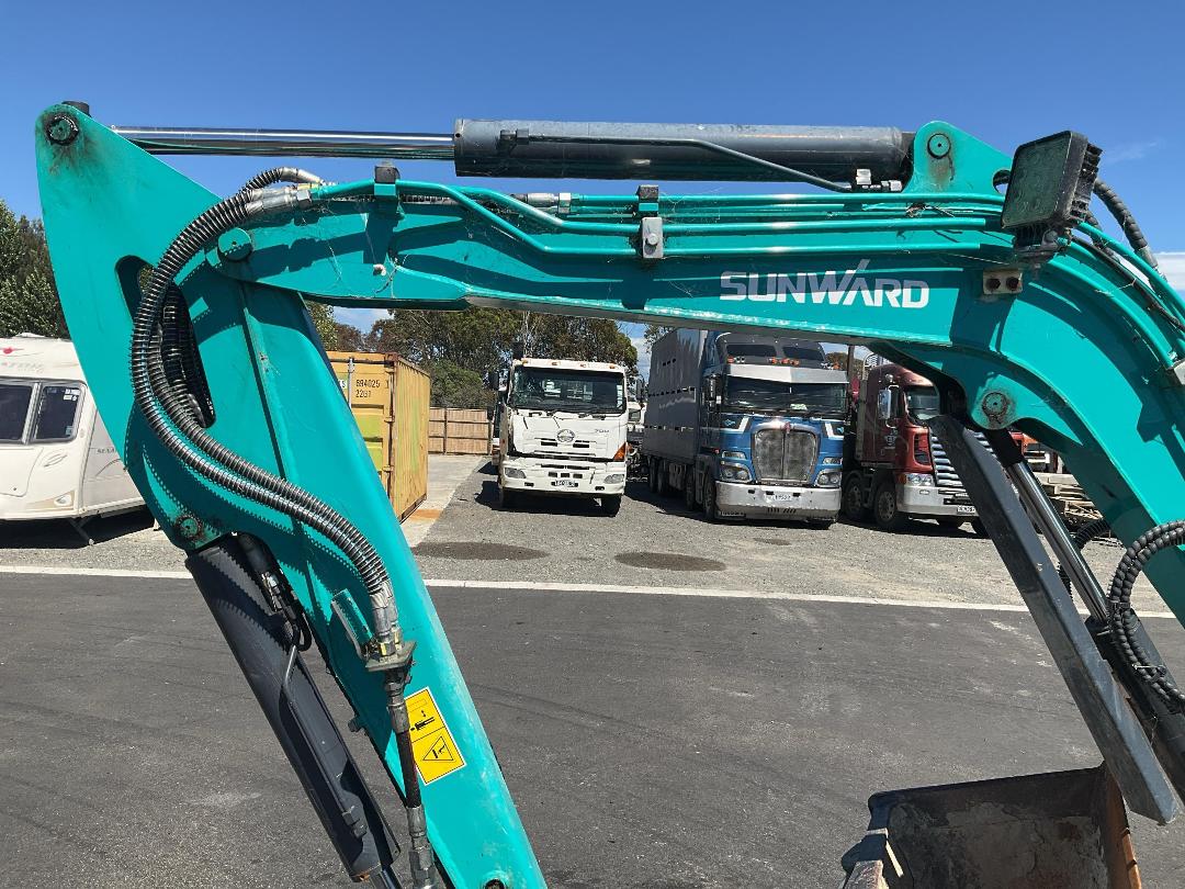 Photo '12' of Sunward SWE20F Excavator