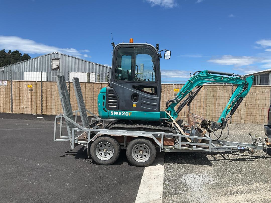 Photo '3' of Sunward SWE20F Excavator