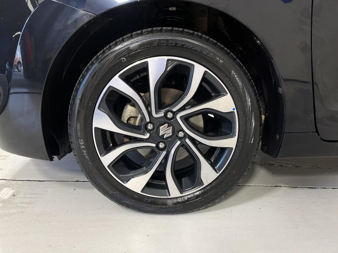 Photo '10' of Suzuki Baleno Photo '10' of Suzuki Baleno