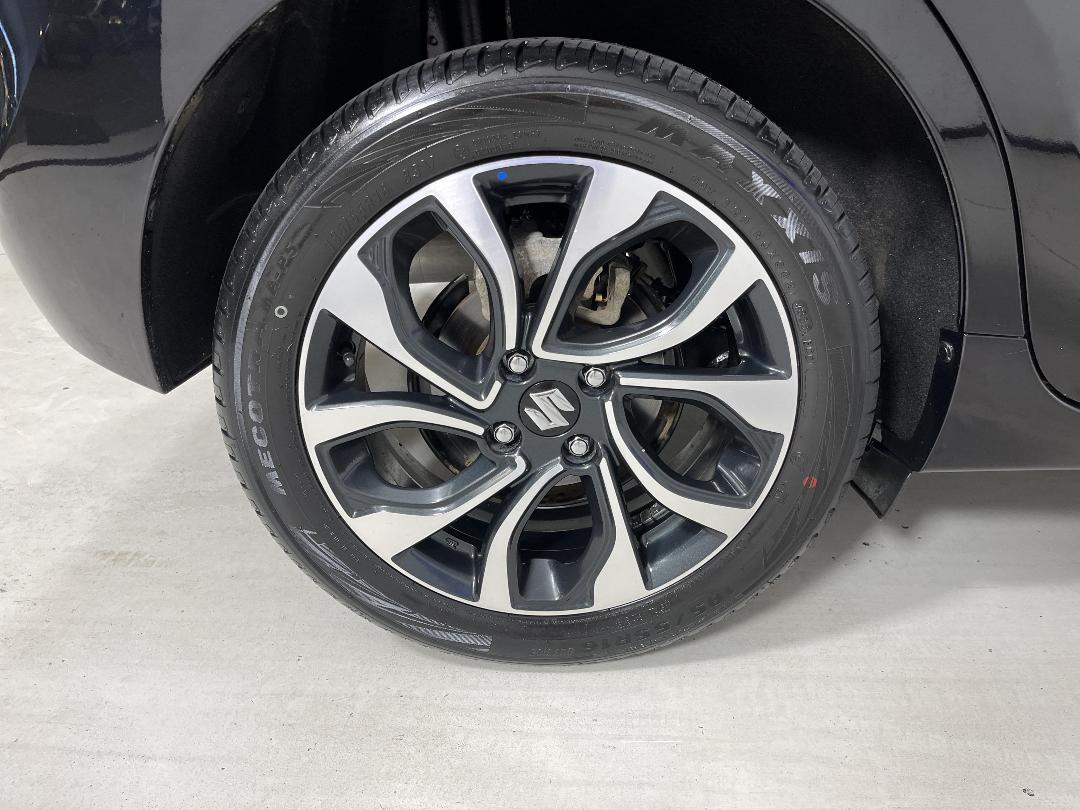 Photo '12' of Suzuki Baleno Photo '12' of Suzuki Baleno