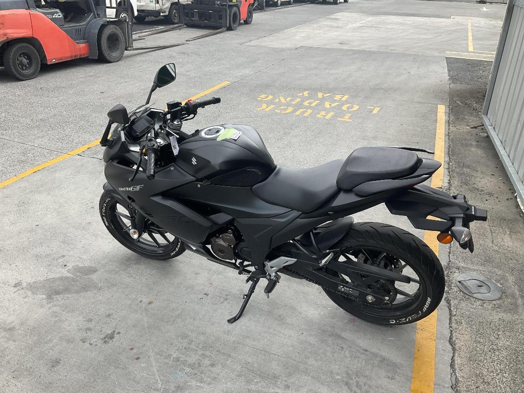 Photo '5' of Suzuki GSX250Frll9 no submodel Photo '5' of Suzuki GSX250Frll9 no submodel