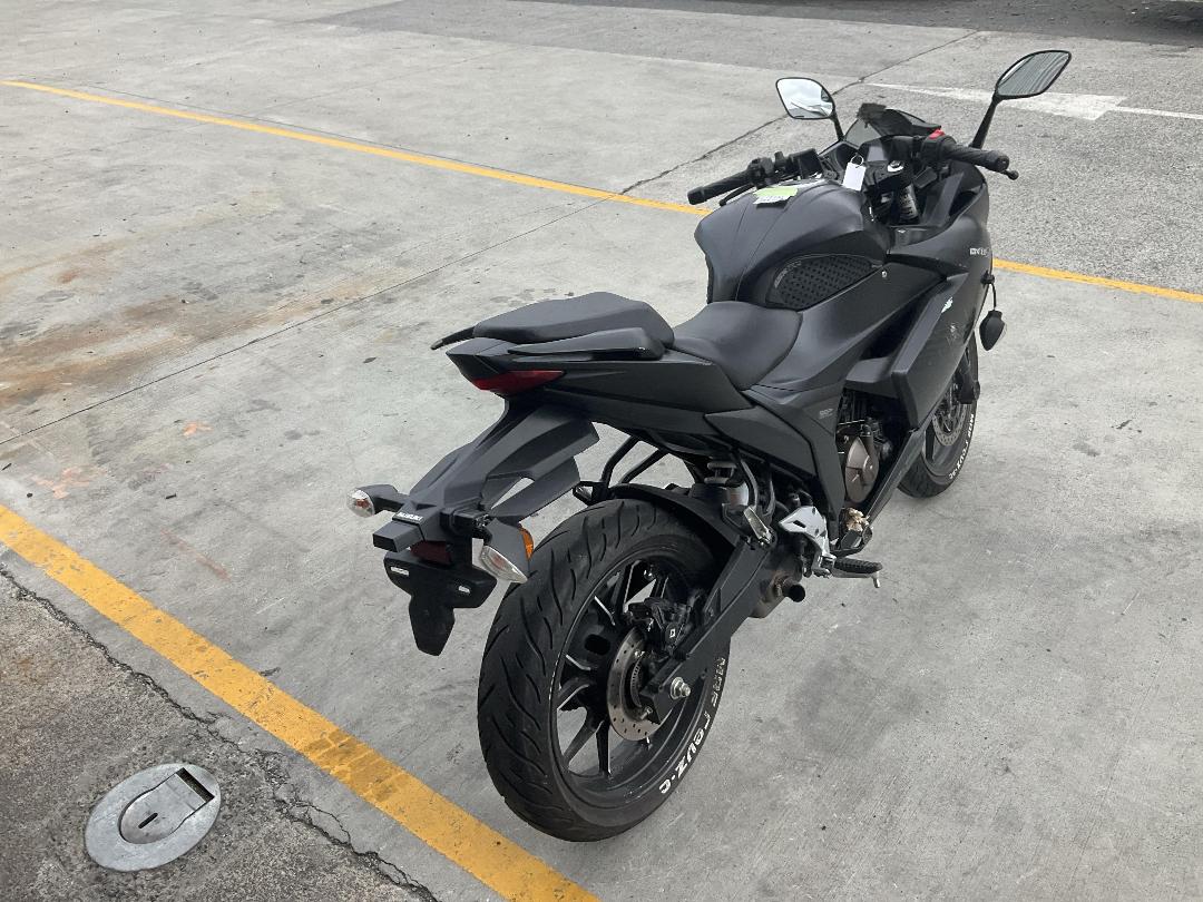 Photo '7' of Suzuki GSX250Frll9 no submodel Photo '7' of Suzuki GSX250Frll9 no submodel