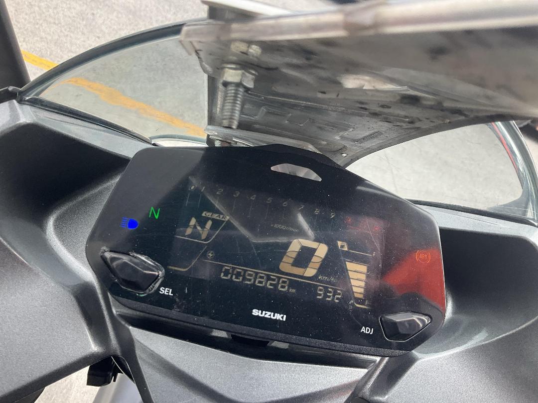 Photo '8' of Suzuki GSX250Frll9 no submodel Photo '8' of Suzuki GSX250Frll9 no submodel