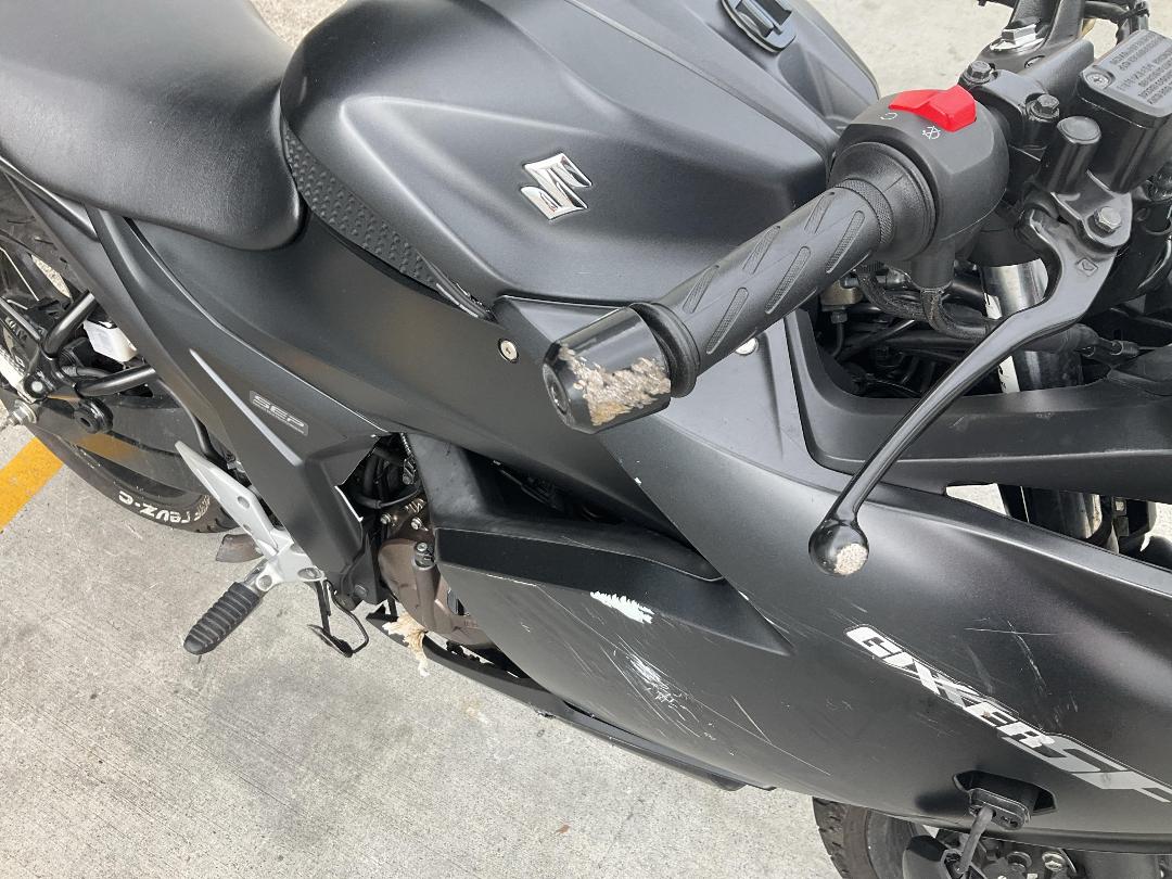 Photo '19' of Suzuki GSX250Frll9 no submodel Photo '19' of Suzuki GSX250Frll9 no submodel