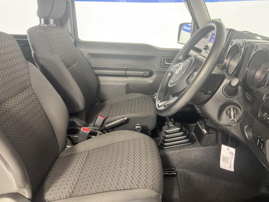 Photo '16' of Suzuki Jimny Photo '16' of Suzuki Jimny