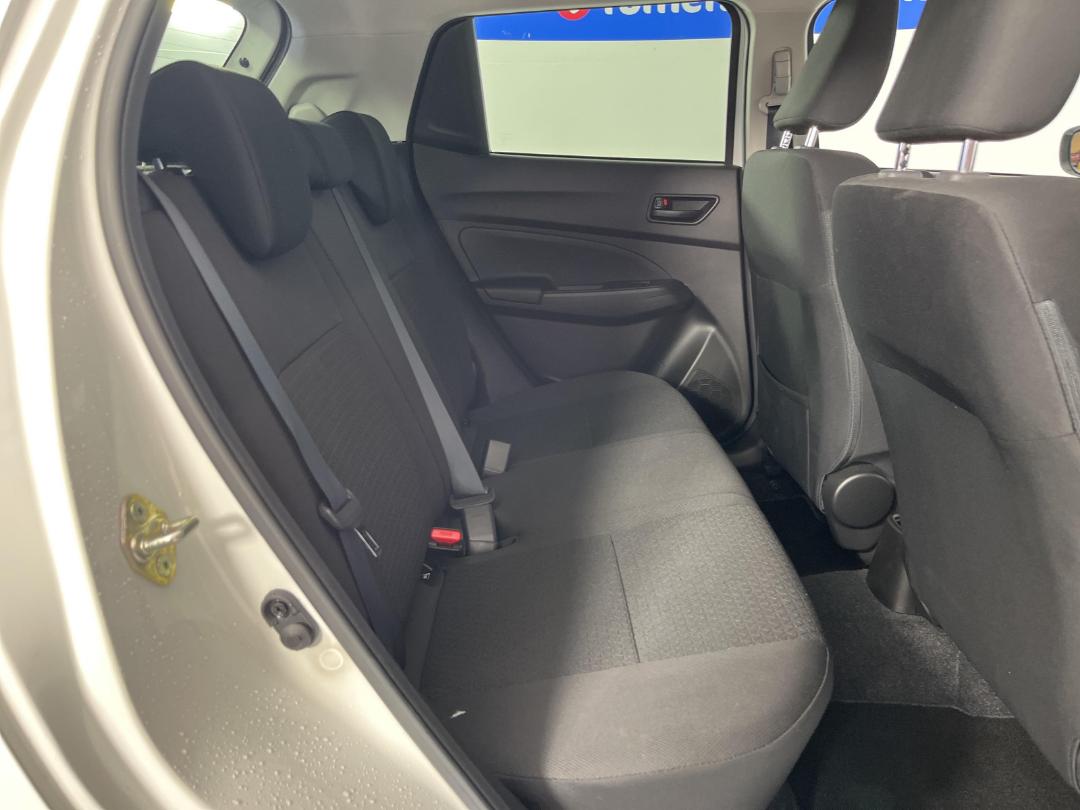 Photo '20' of Suzuki Swift Photo '20' of Suzuki Swift