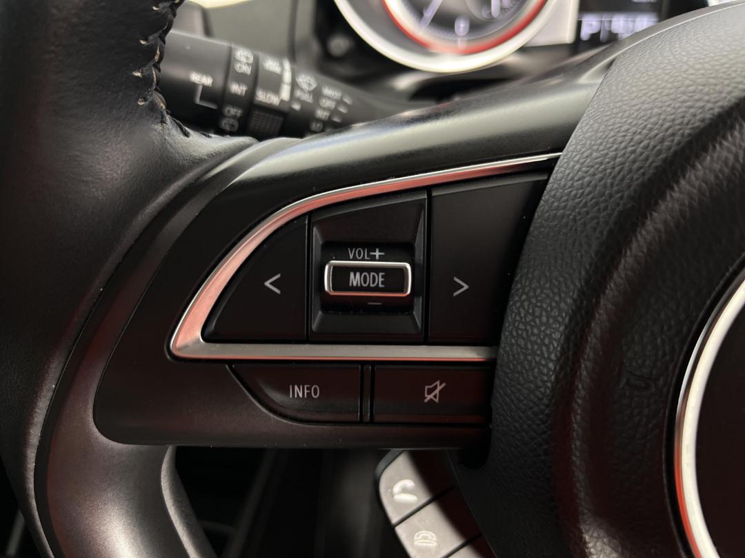 Photo '24' of Suzuki Swift Photo '24' of Suzuki Swift