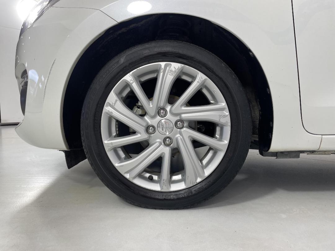 Photo '10' of Suzuki Swift