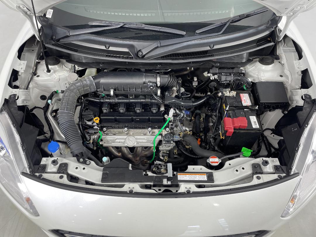 Photo '13' of Suzuki Swift