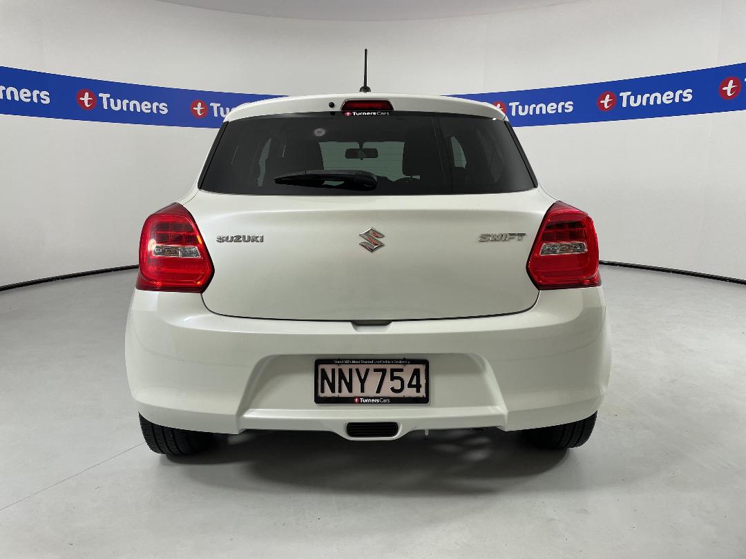 Photo '6' of Suzuki Swift