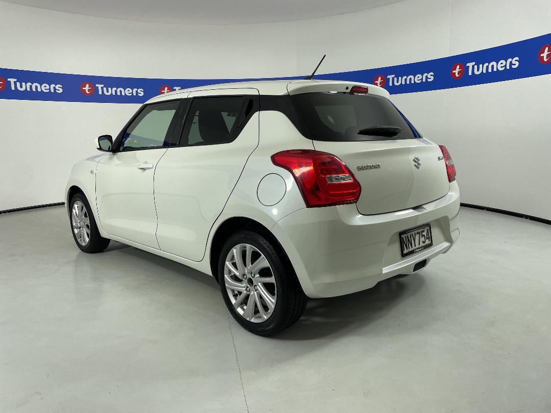 Photo '5' of Suzuki Swift