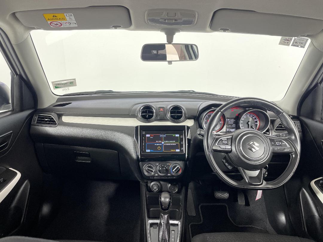 Photo '17' of Suzuki Swift