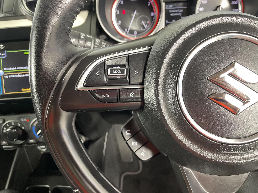 Photo '23' of Suzuki Swift