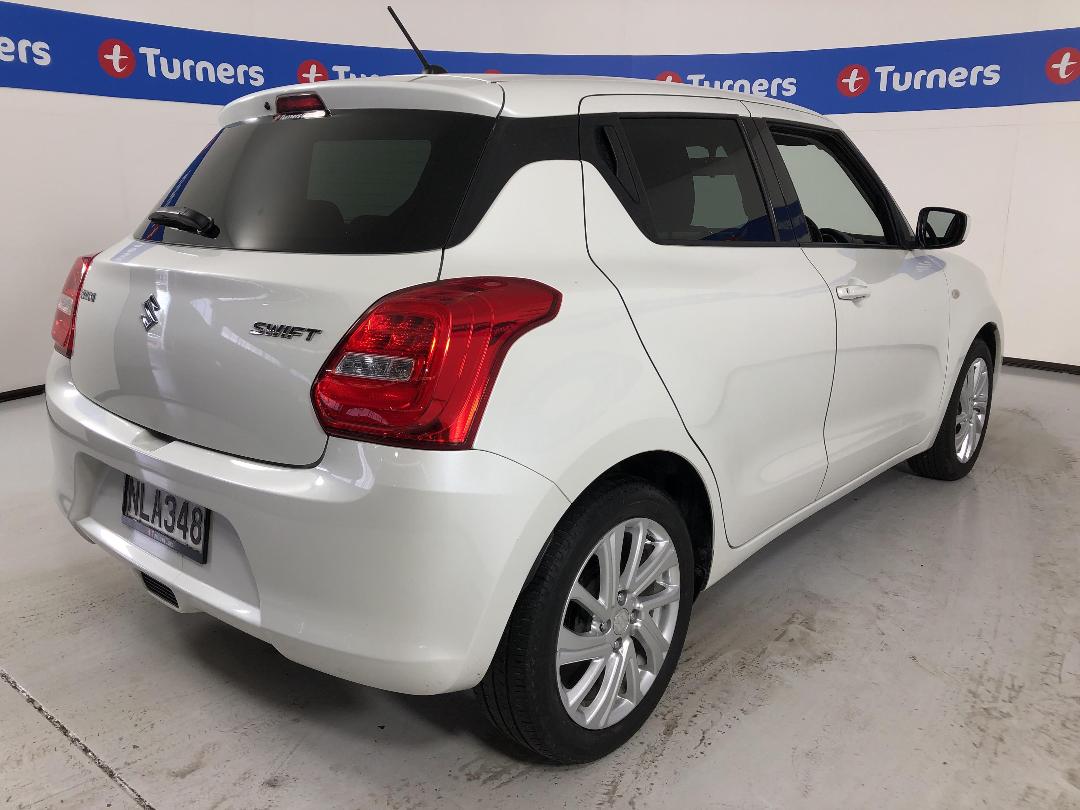 Photo '7' of Suzuki Swift