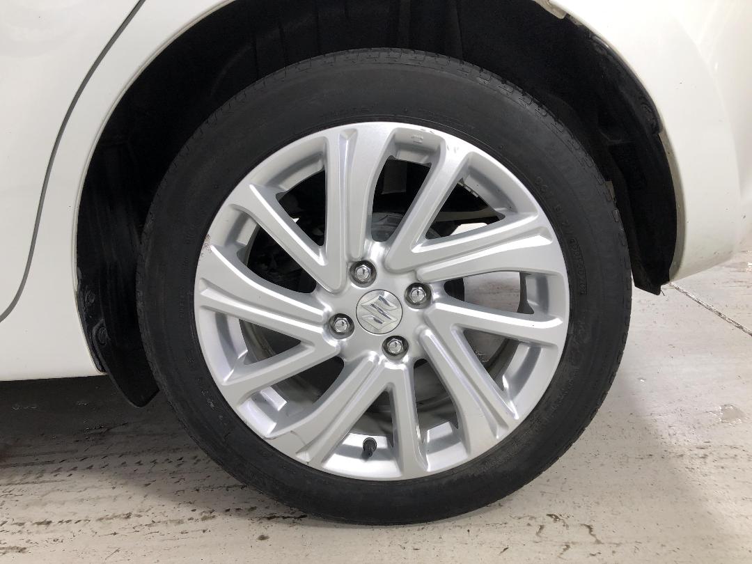 Photo '11' of Suzuki Swift