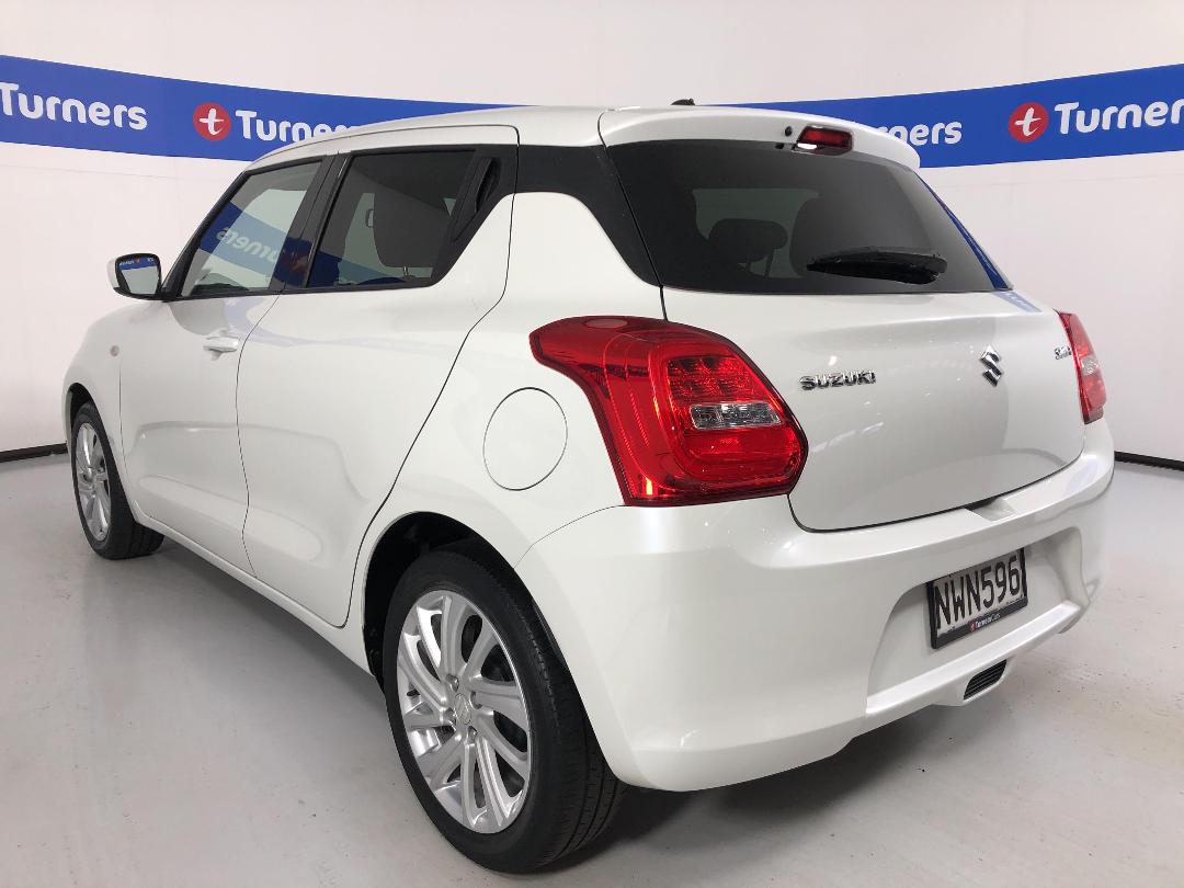 Photo '5' of Suzuki Swift