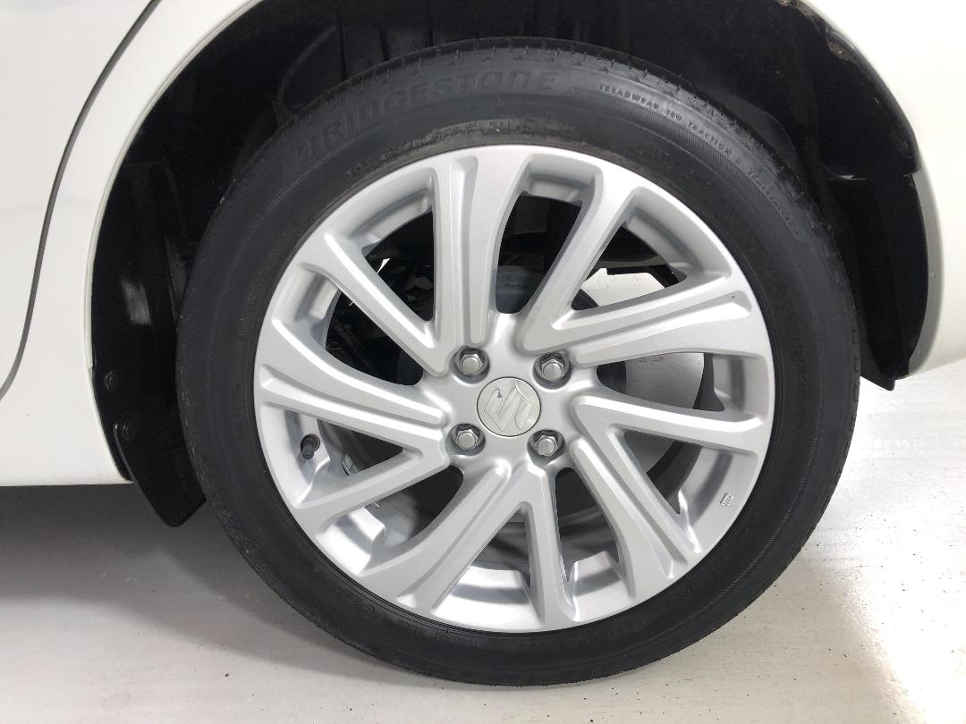 Photo '11' of Suzuki Swift