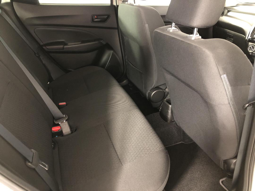 Photo '20' of Suzuki Swift