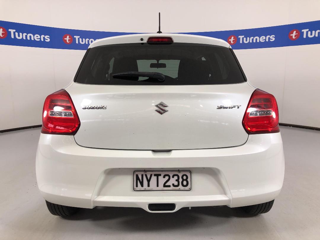 Photo '6' of Suzuki Swift