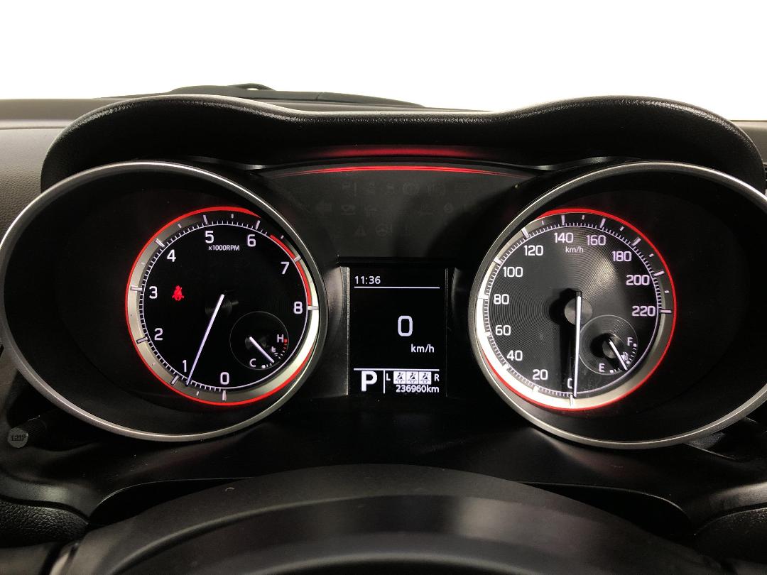 Photo '21' of Suzuki Swift