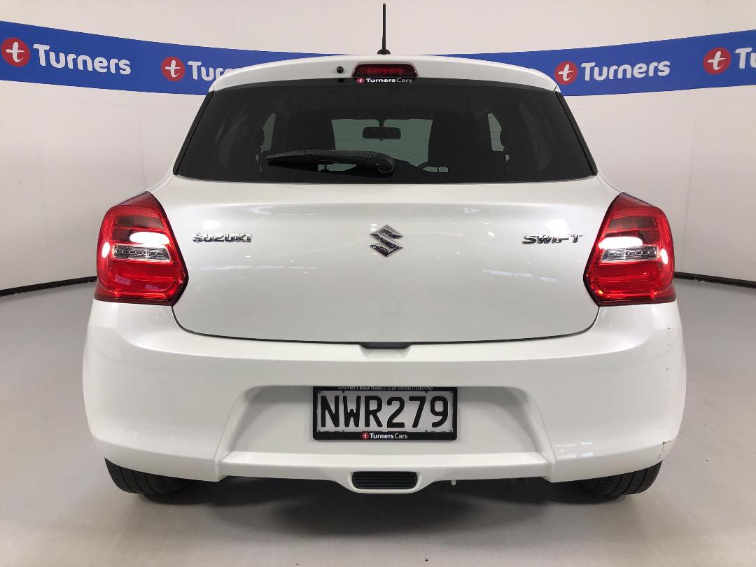 Photo '6' of Suzuki Swift