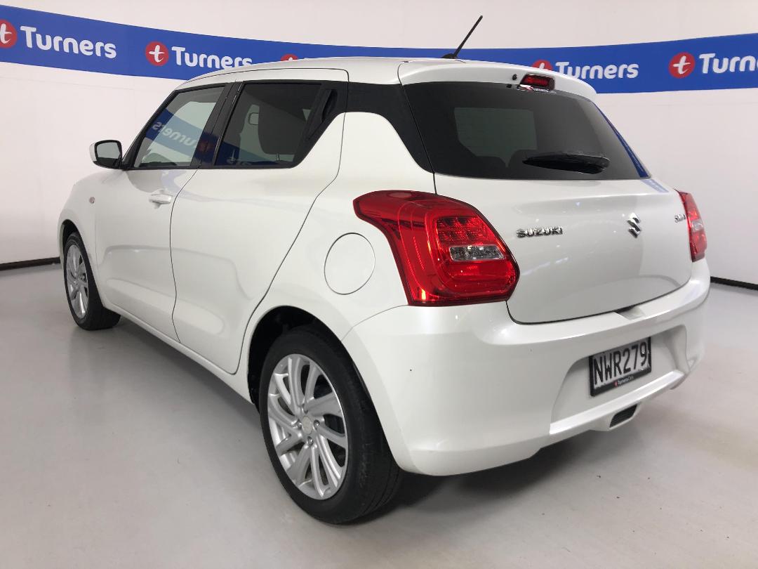 Photo '5' of Suzuki Swift