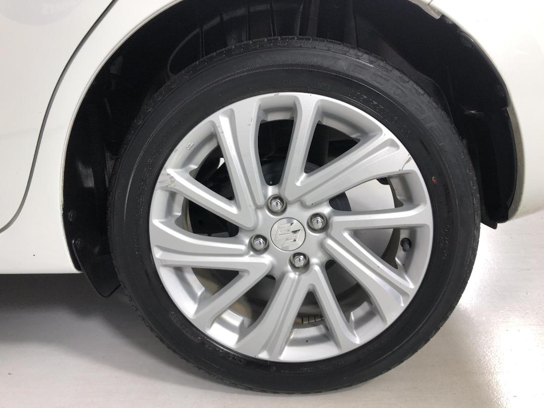 Photo '11' of Suzuki Swift