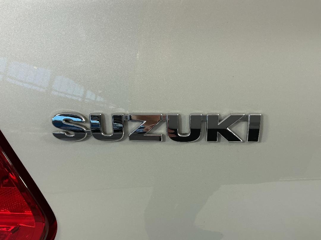 Photo '29' of Suzuki Swift