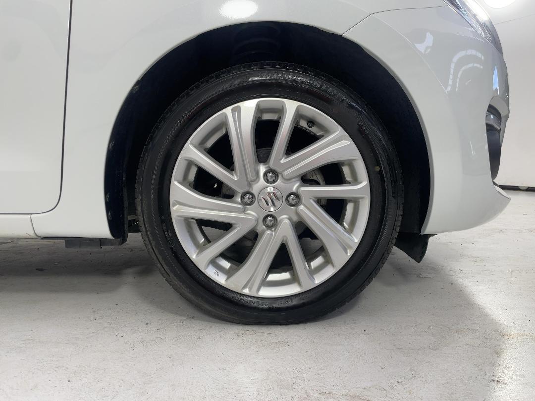 Photo '9' of Suzuki Swift