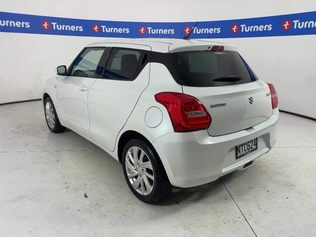 Photo '5' of Suzuki Swift