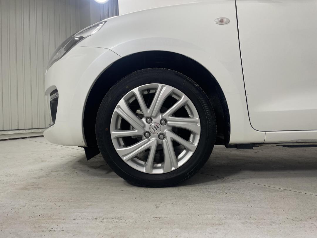 Photo '10' of Suzuki Swift