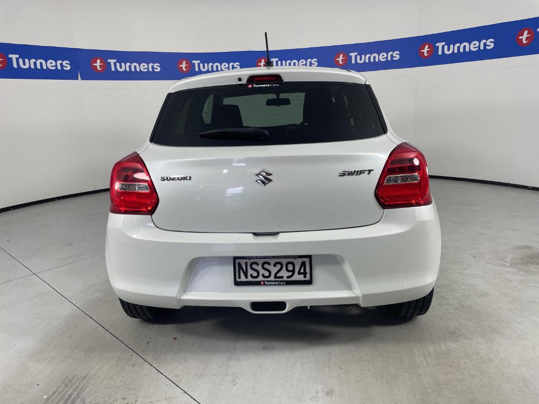 Photo '6' of Suzuki Swift