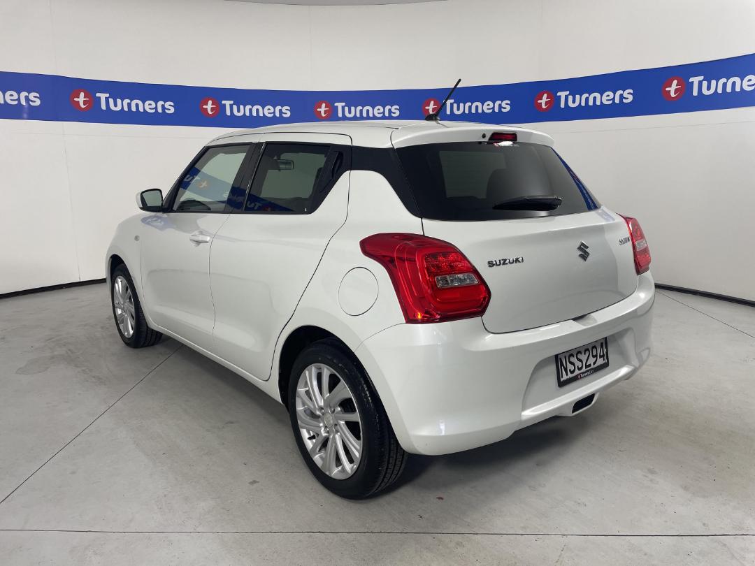 Photo '5' of Suzuki Swift