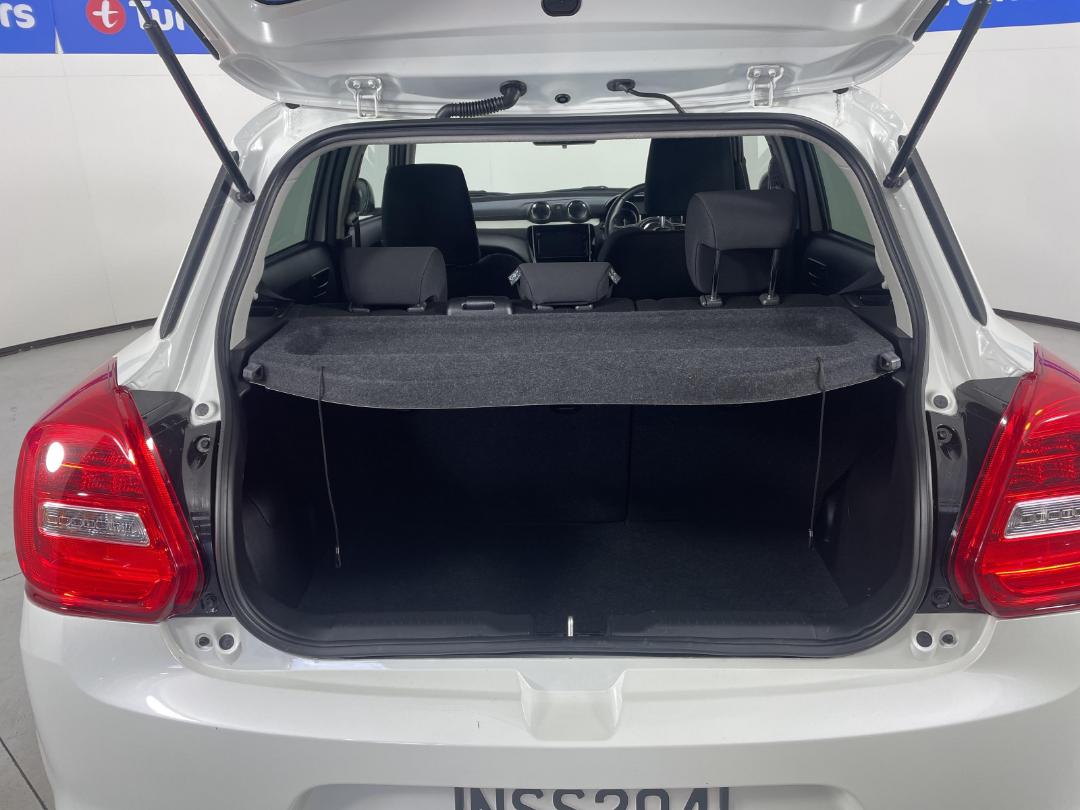 Photo '14' of Suzuki Swift