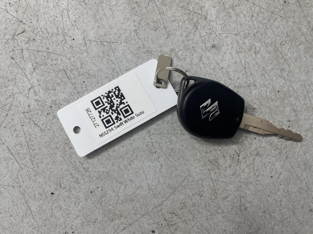 Photo '22' of Suzuki Swift