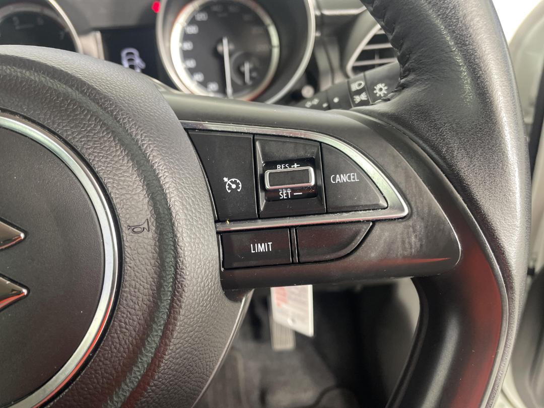 Photo '25' of Suzuki Swift