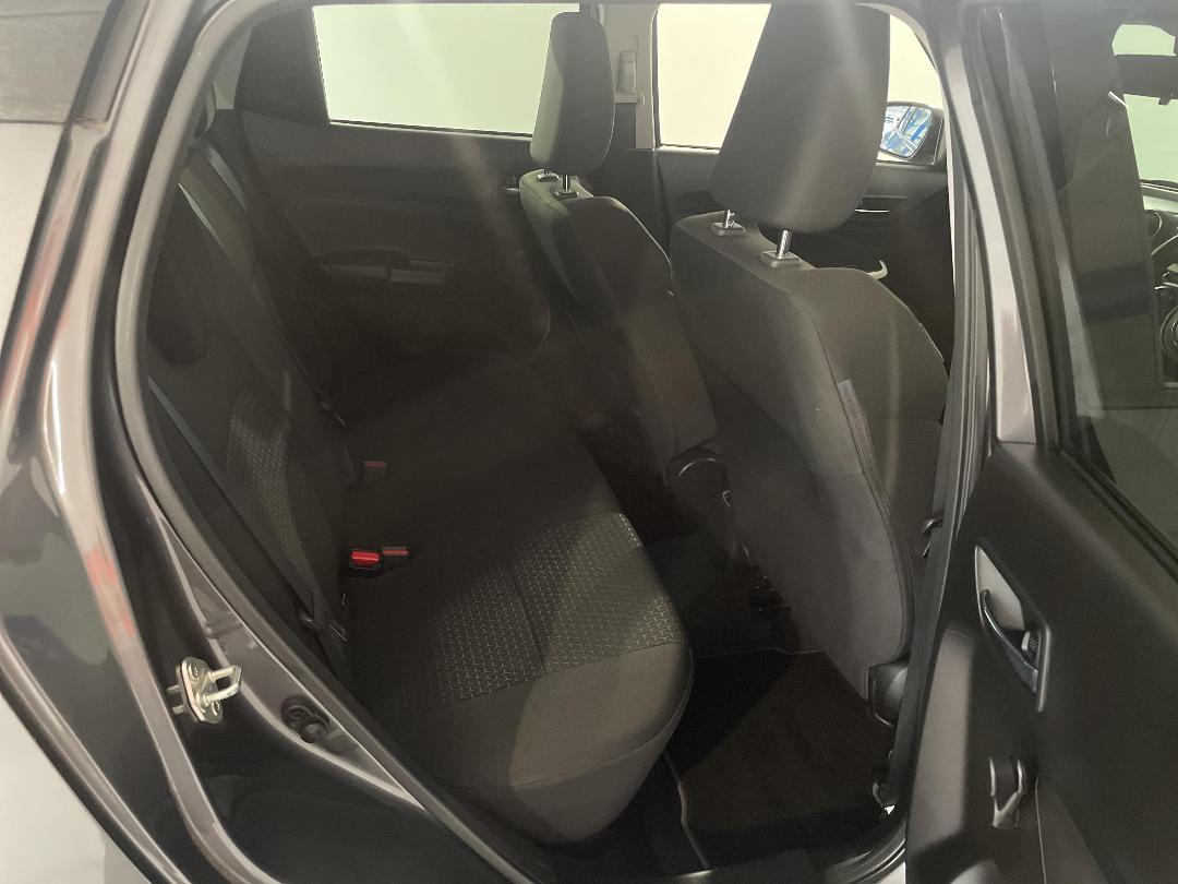 Photo '20' of Suzuki Swift