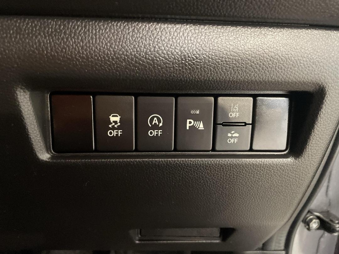 Photo '24' of Suzuki Swift