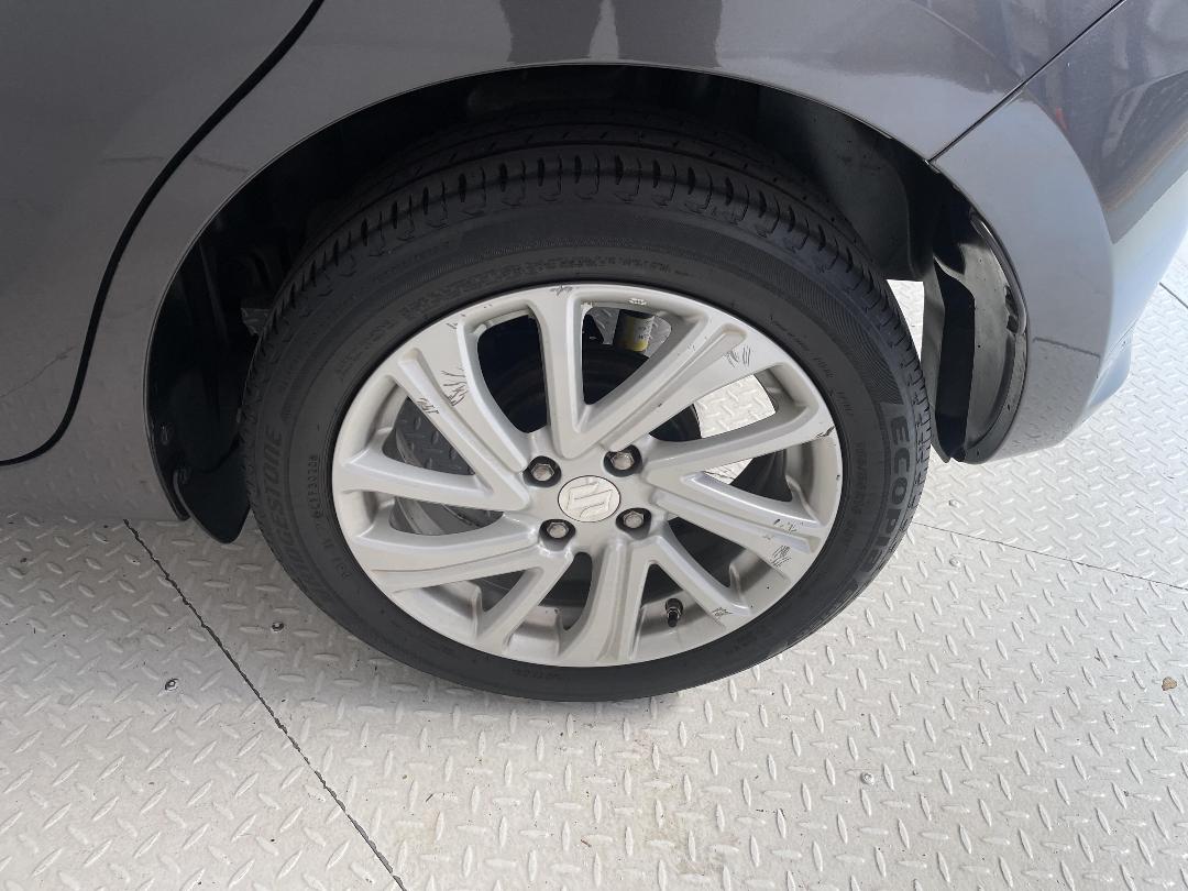 Photo '11' of Suzuki Swift