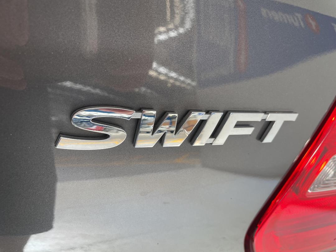 Photo '36' of Suzuki Swift