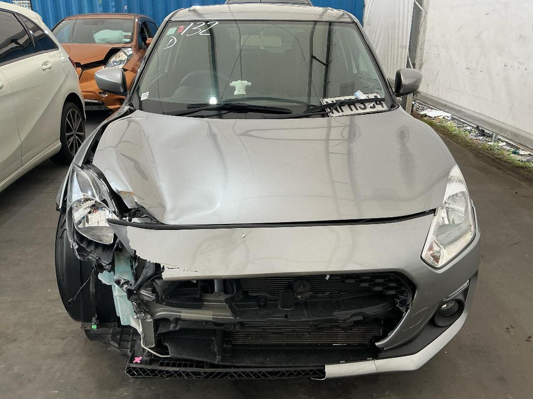 Photo '6' of Suzuki Swift GL